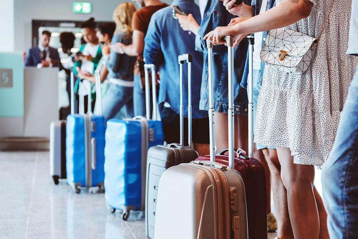 Teen ‘Lost It’ After Parents Upgraded Her Younger Sister to Business Class on a Long Flight — and Not Her: It's 'Unfair'