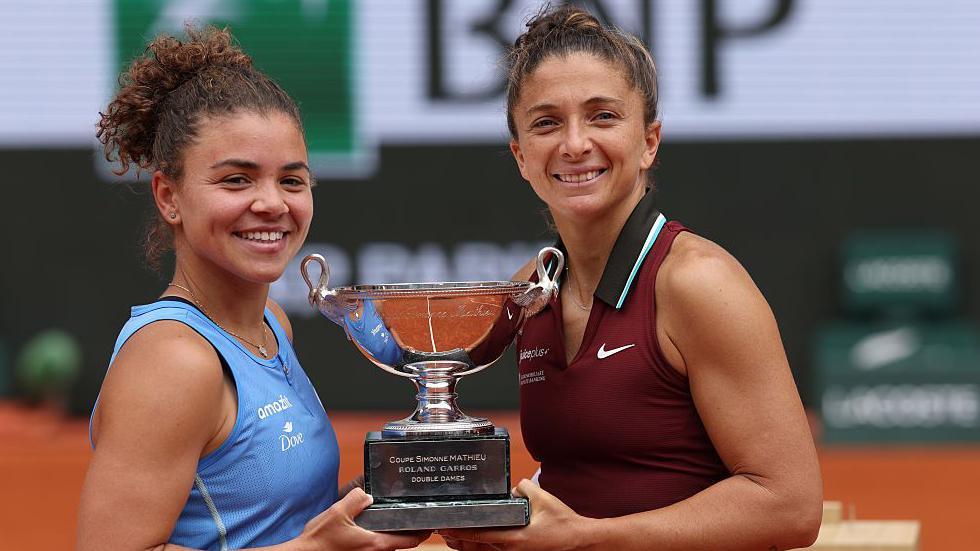 Paolini and 'legend' Errani win women's doubles title