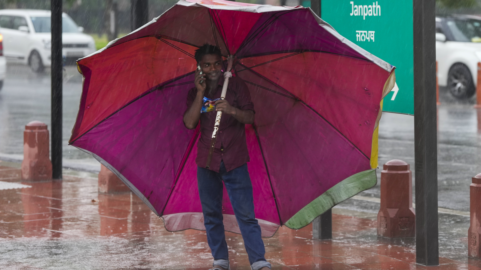 Yellow alert in Delhi, Gurgaon, Faridabad as heavy rain expected today. When will monsoon arrive?