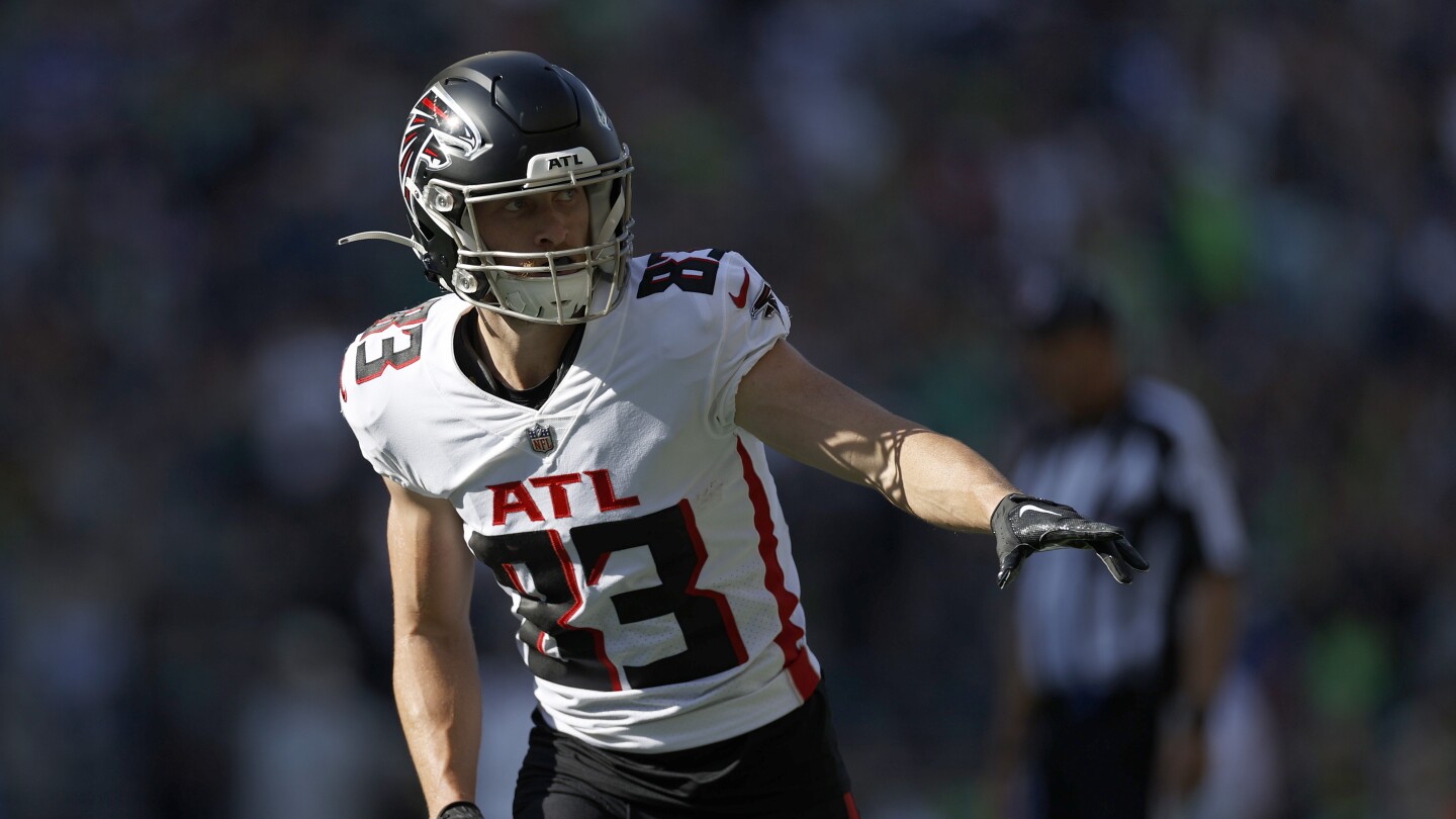 Former Falcons WR Jared Bernhardt returns to lacrosse
