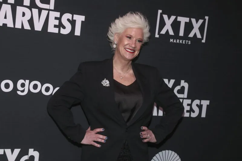 Chef Anne Burrell of Food Network dies
