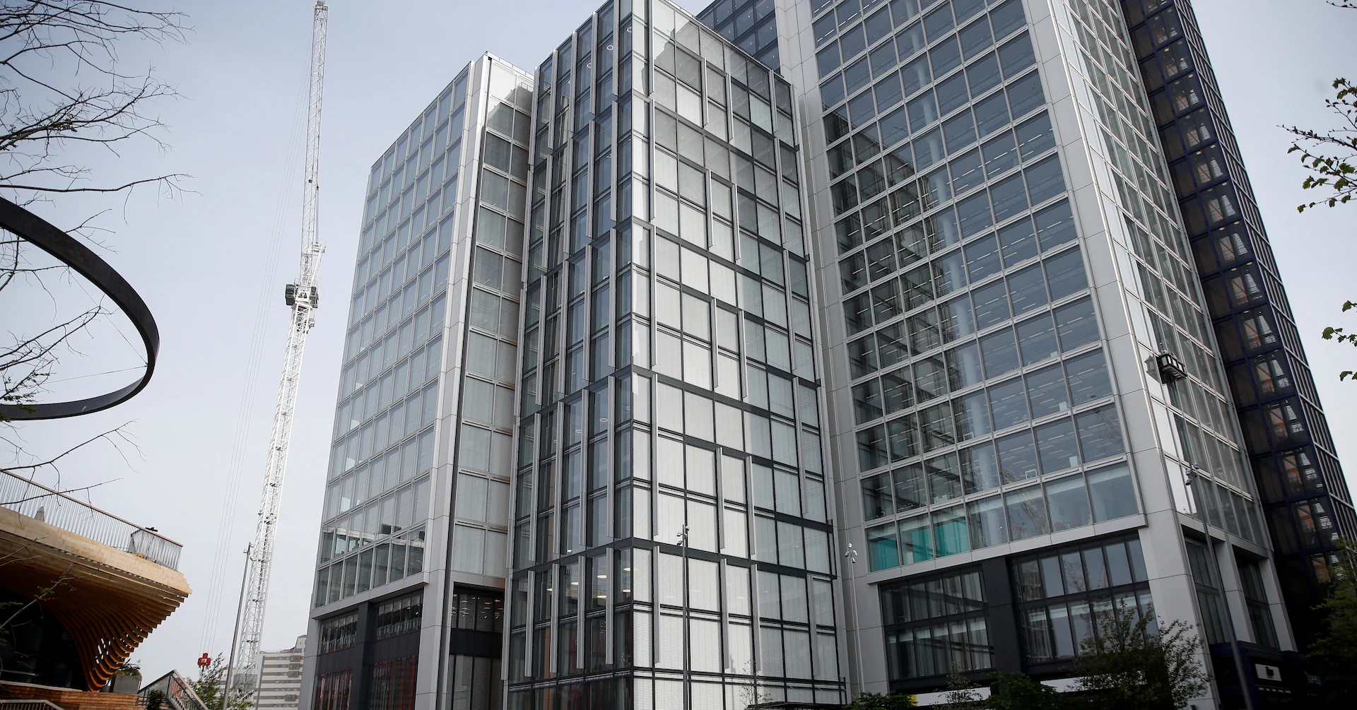 UK watchdog to ease rules on investment advice