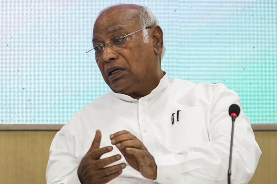 Mallikarjun Kharge pushes for election of Lok Sabha deputy Speaker ‘without any delay’