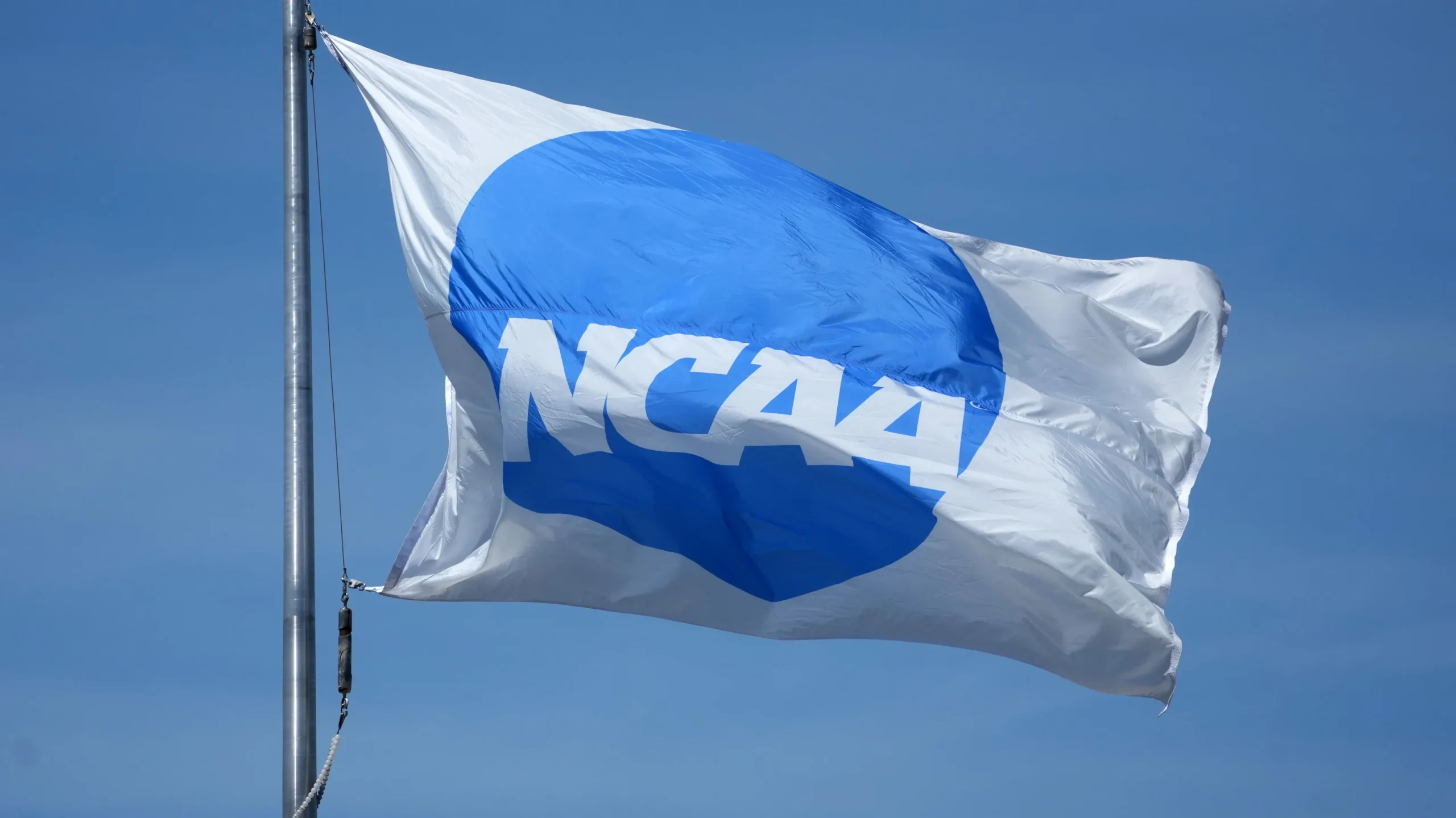 NCAA panel recommends allowing Division I college athletes to bet on pro sports