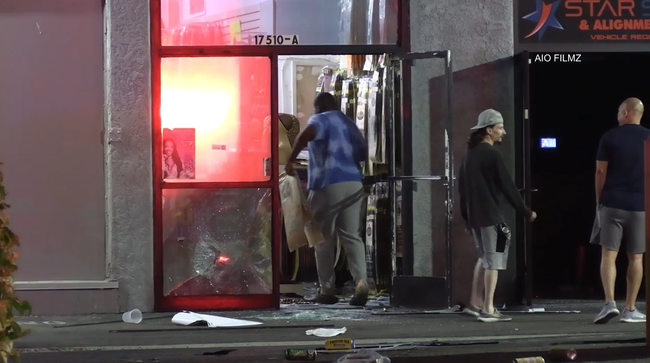 7 businesses burglarized during street takeovers in 2 L.A. County communities