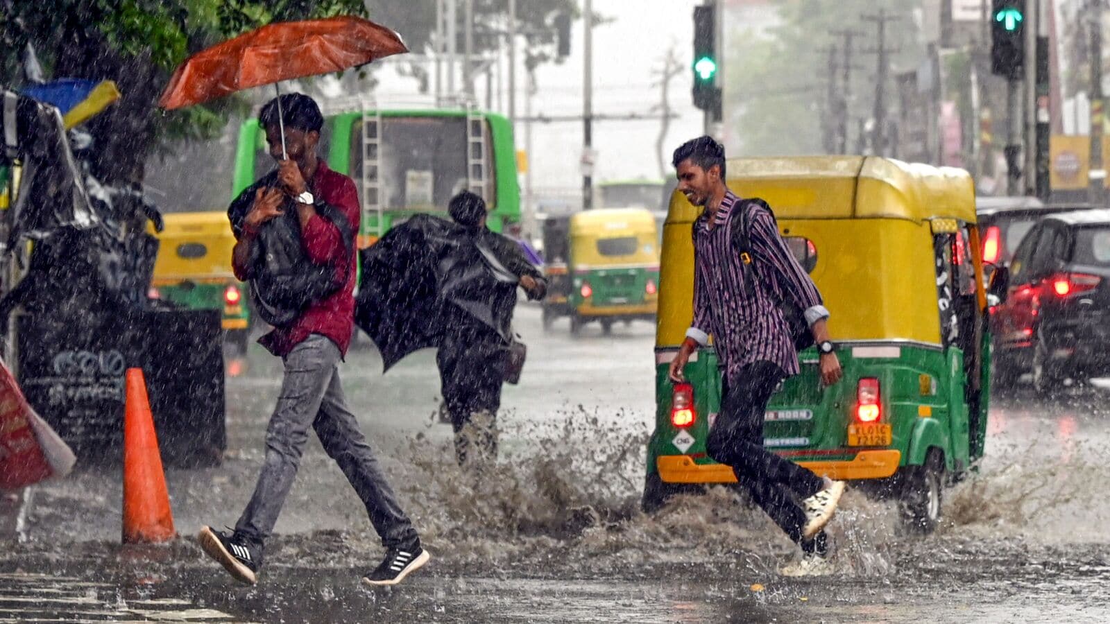 Weather update: Monsoon keeps Delhi waiting, rains intensify in Kerala; Orange alert in Himachal from June 29