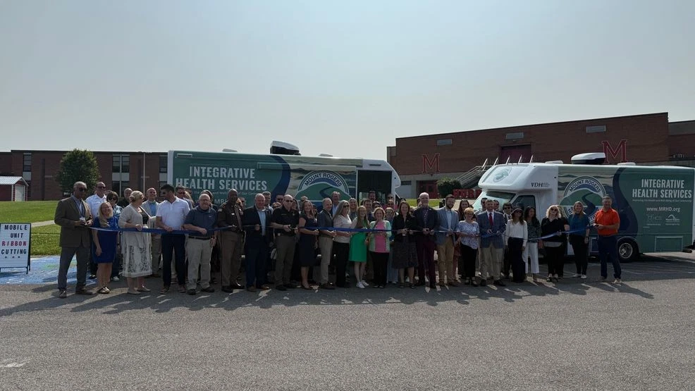 Ribbon cutting held for mobile health units in Marion