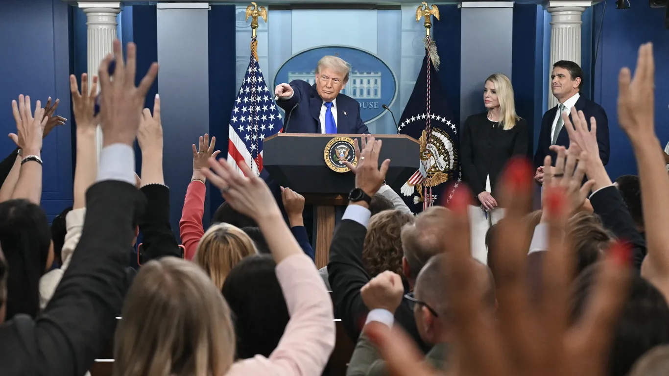 Trump sees policy opening after birthright citizenship ruling
