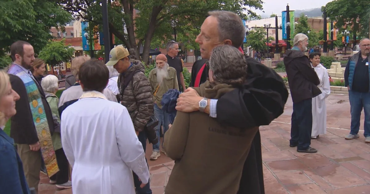 Boulder Christian faith leaders in Colorado lead prayer at site of terror attack on Jewish community
