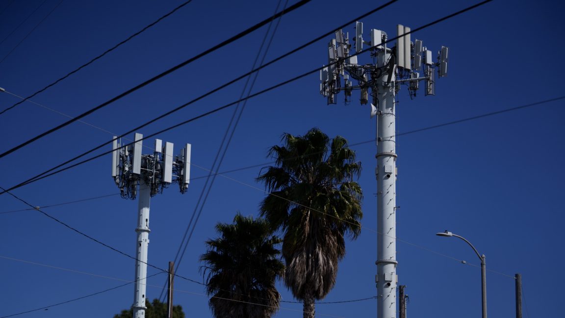 Future Android phones could warn you about data-stealing fake cell towers