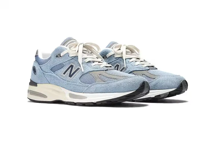 Summer-Ready Blue Lifestyle Sneakers