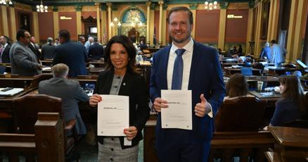 Lawmakers aim to close loophole for Secretary of State in finance laws