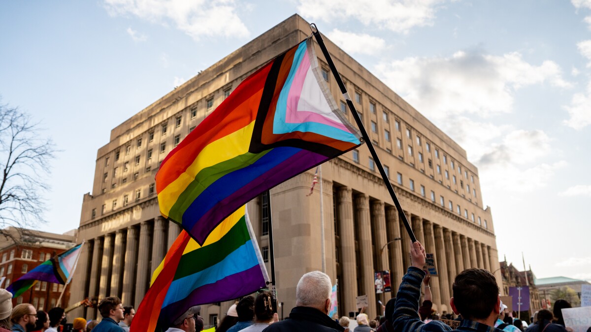 Missouri and Kansas can keep transgender health care bans after SCOTUS ruling