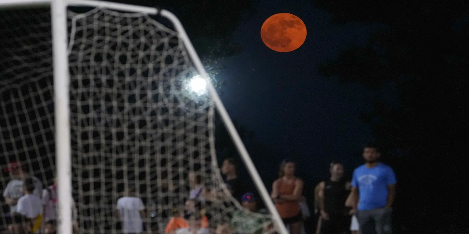 When is the next full moon? Here's the best time to see the strawberry moon in Iowa.