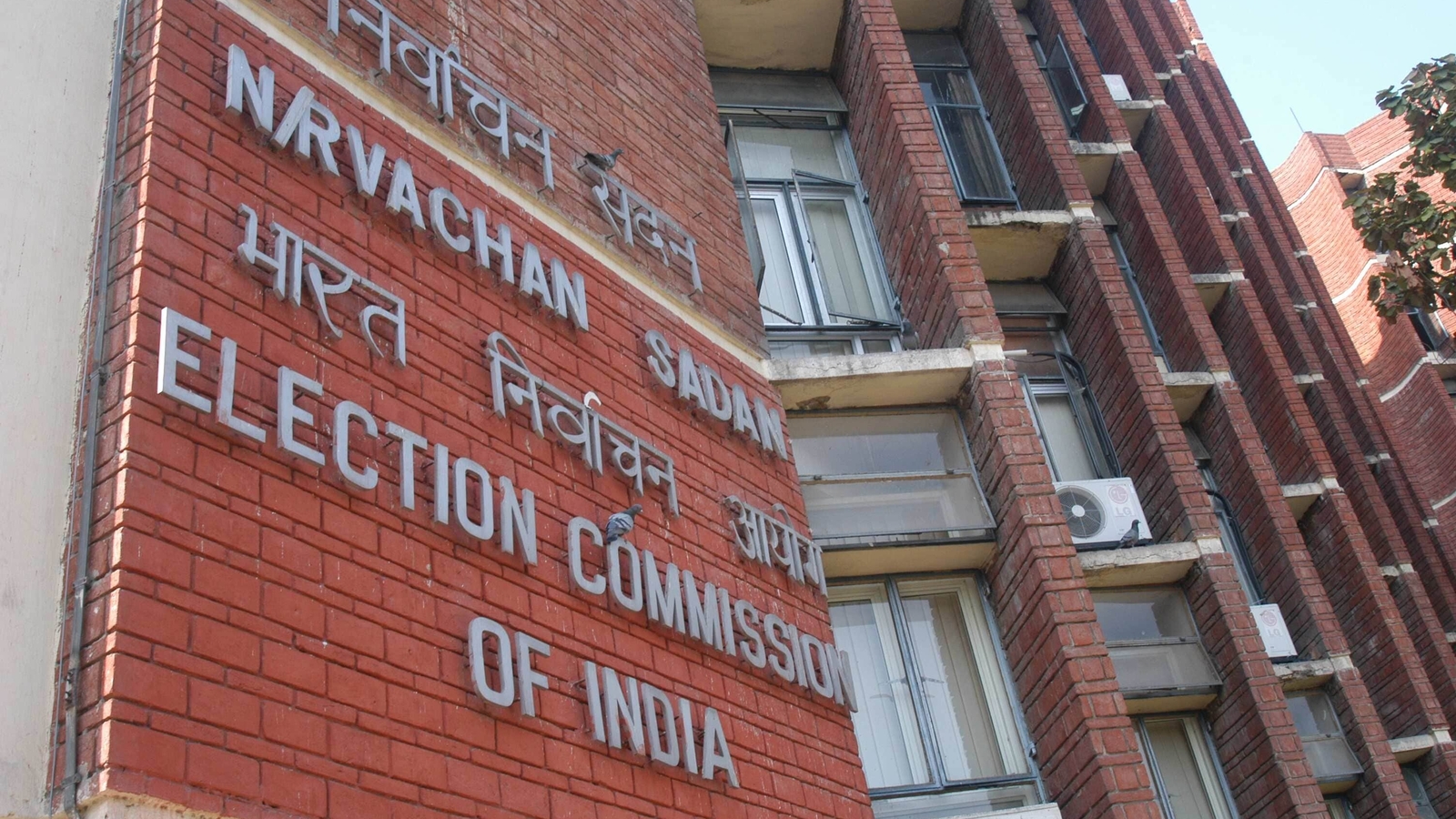 Opposition may raise revision of electoral rolls in Parliament