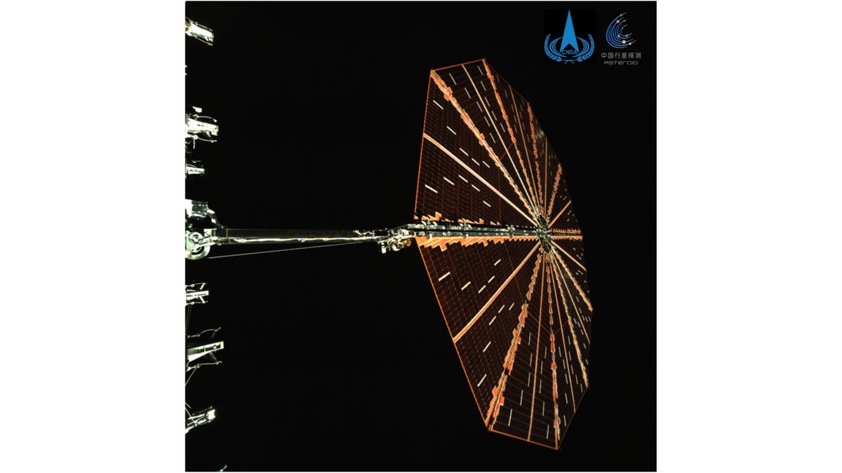 China's Tianwen 2 spacecraft sends home 1st photo as it heads for mysterious 'quasi-moon' asteroid