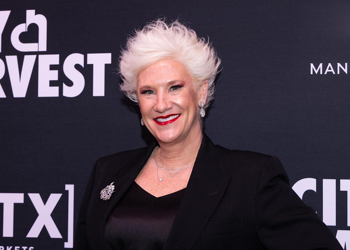 Anne Burrell, Food Network host and celebrity chef, dies at 55, her family says