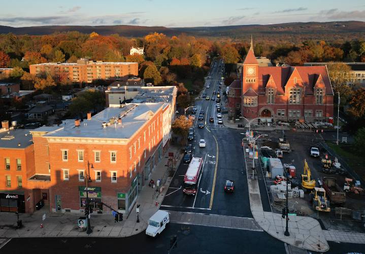 Split Amherst Finance Committee endorses towns $103.3M budget, council preps to vote Monday