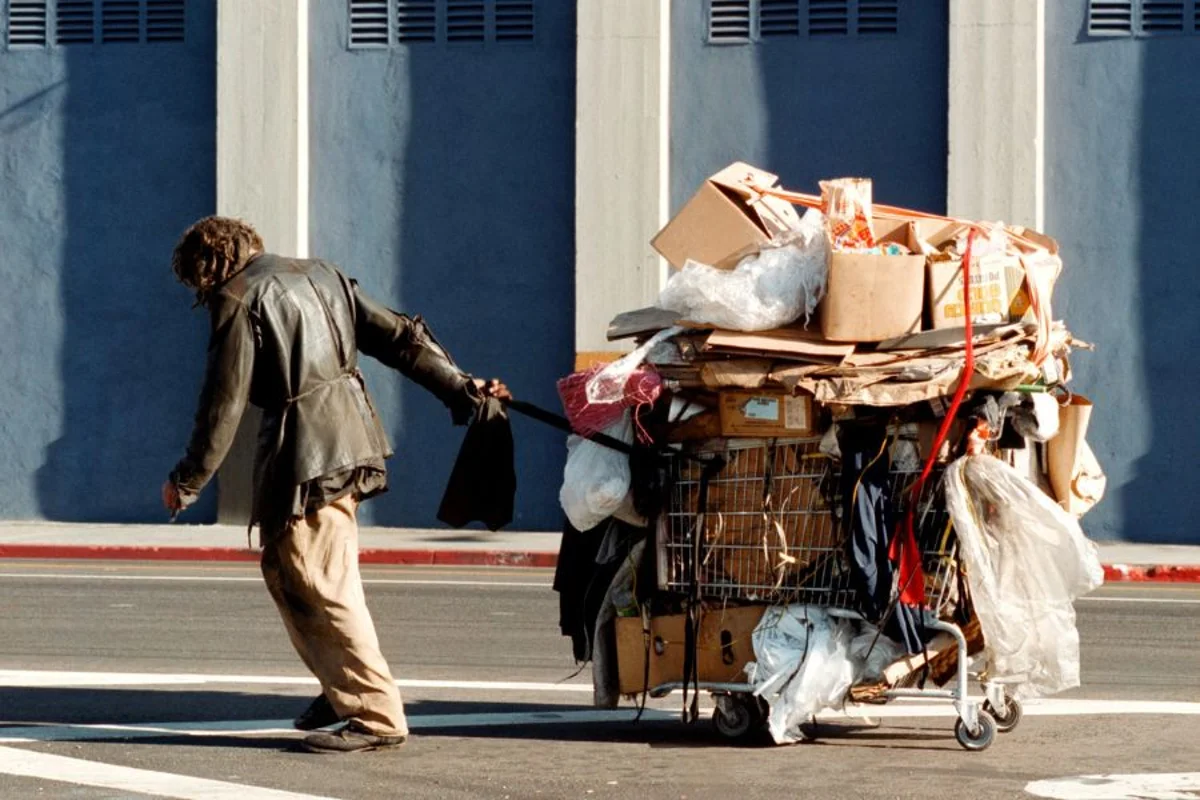 Santa Monica business owner offering one-way tickets out of town for homeless people