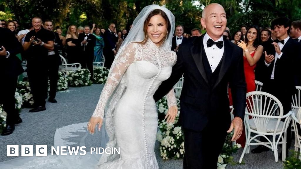 Jeff Bezos wedding picture: Lauren Sanchez dress and oda celebrities wey show for for Venice