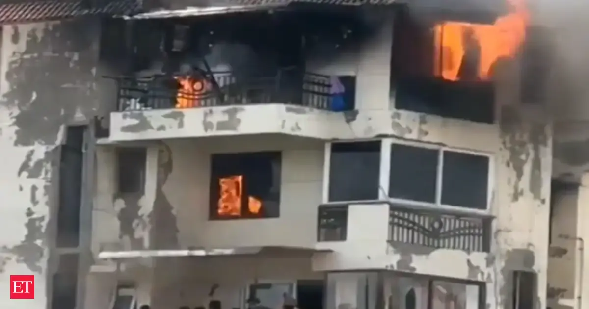 One killed in massive fire at banquet hall near west Delhi's DLF Moti Nagar
