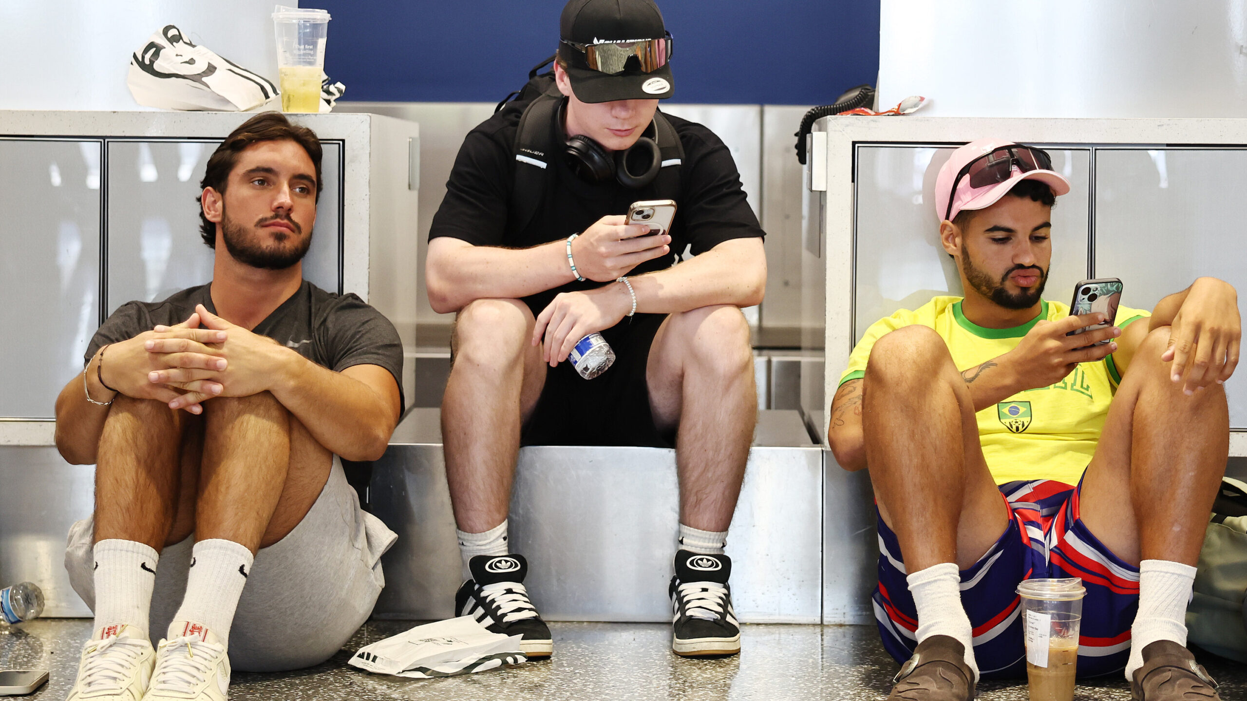 How to Avoid Flight Cancellations and Delays