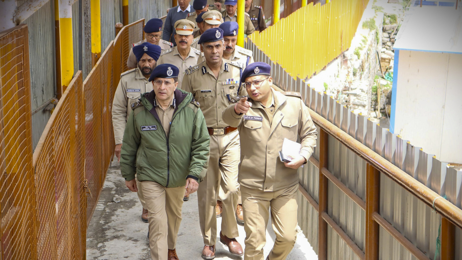 Char Dham Yatra resumes after Uttarakhand govt's 24-hour weather ban