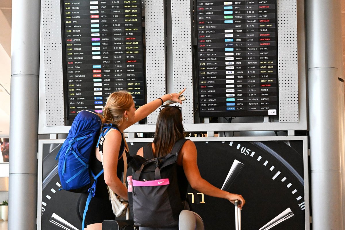 U.S. issues world travel warning after Iran attack