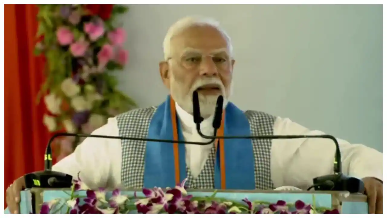 PM Modi in Siwan: Bihar became symbol of poverty under 'panja' and 'lantern'