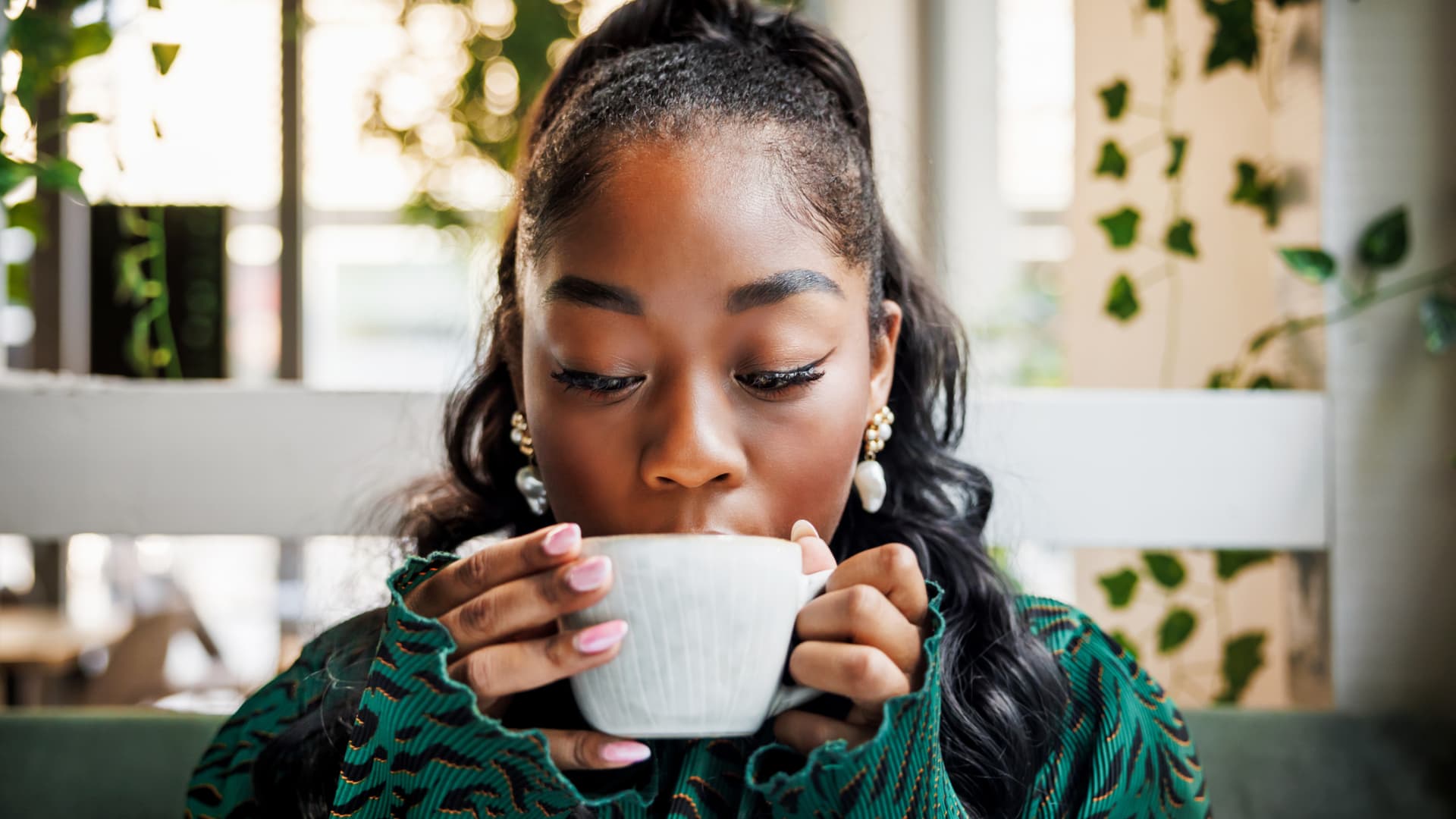 Harvard study of nearly 50,000 women over 30 years finds coffee drinking linked to healthy aging, longevity: It seems to offer 'protective benefits'