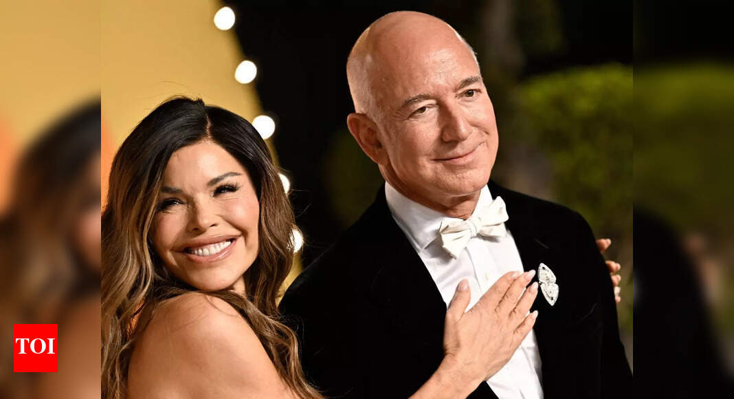 Amazon founder Jeff Bezos and Lauren Sánchez’s Star-Studded wedding kicks off in Venice: Ivanka Trump, Jared Kushner and other celebrities join - The Times of India