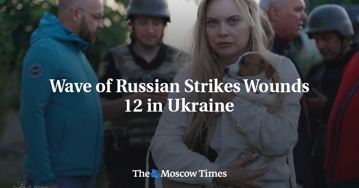 Wave of Russian Strikes Wounds 12 in Ukraine