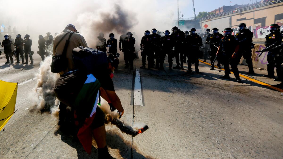 L.A. officials struggle to curb vandalism, thefts, fires, violence in downtown L.A.
