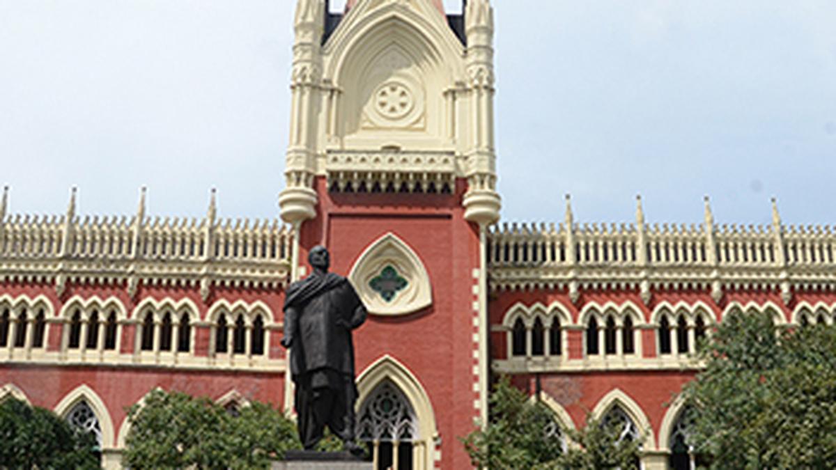 Calcutta High Court restrains West Bengal Government from giving monetary support to 'jobless' Group C, D school employees
