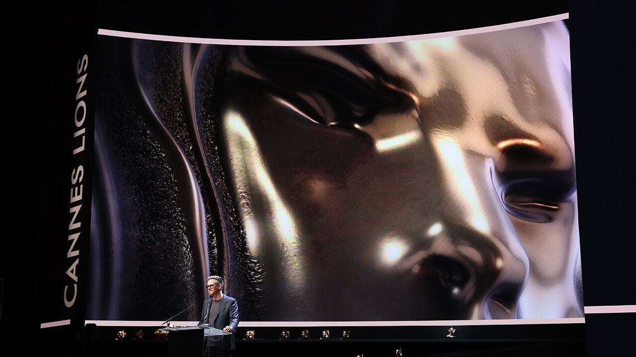 AI is turning the ad business upside down