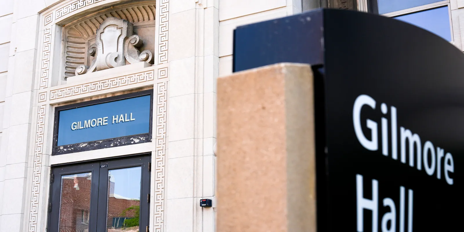 Tippie family's $20M gift will help expand University of Iowa's business school. What to know: