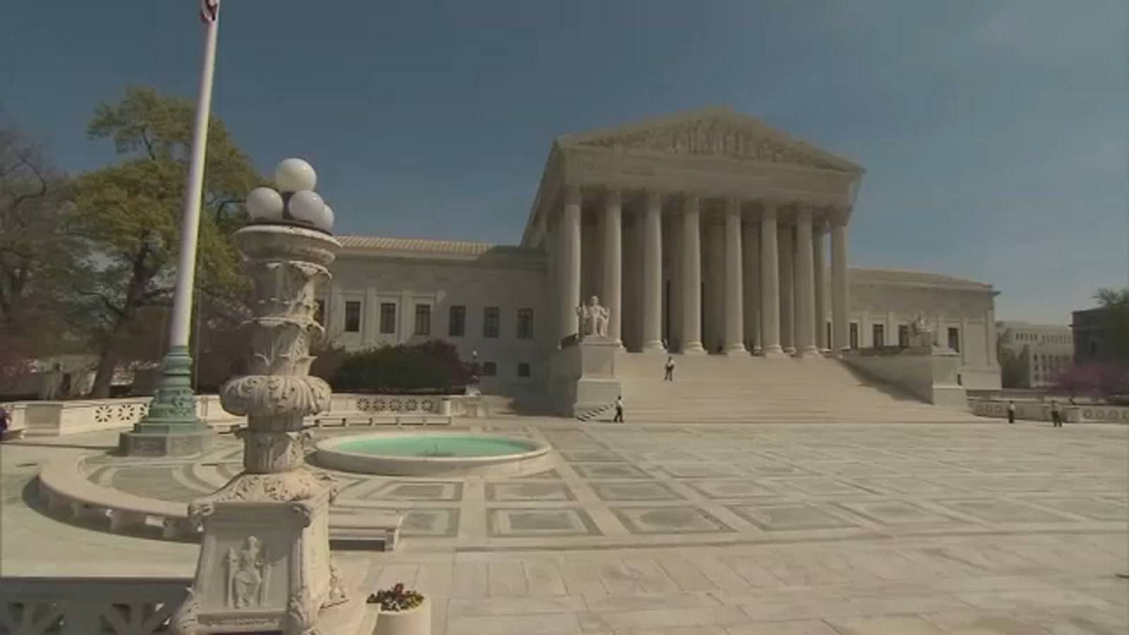 Supreme Court allows Trump to resume speedier third country removals