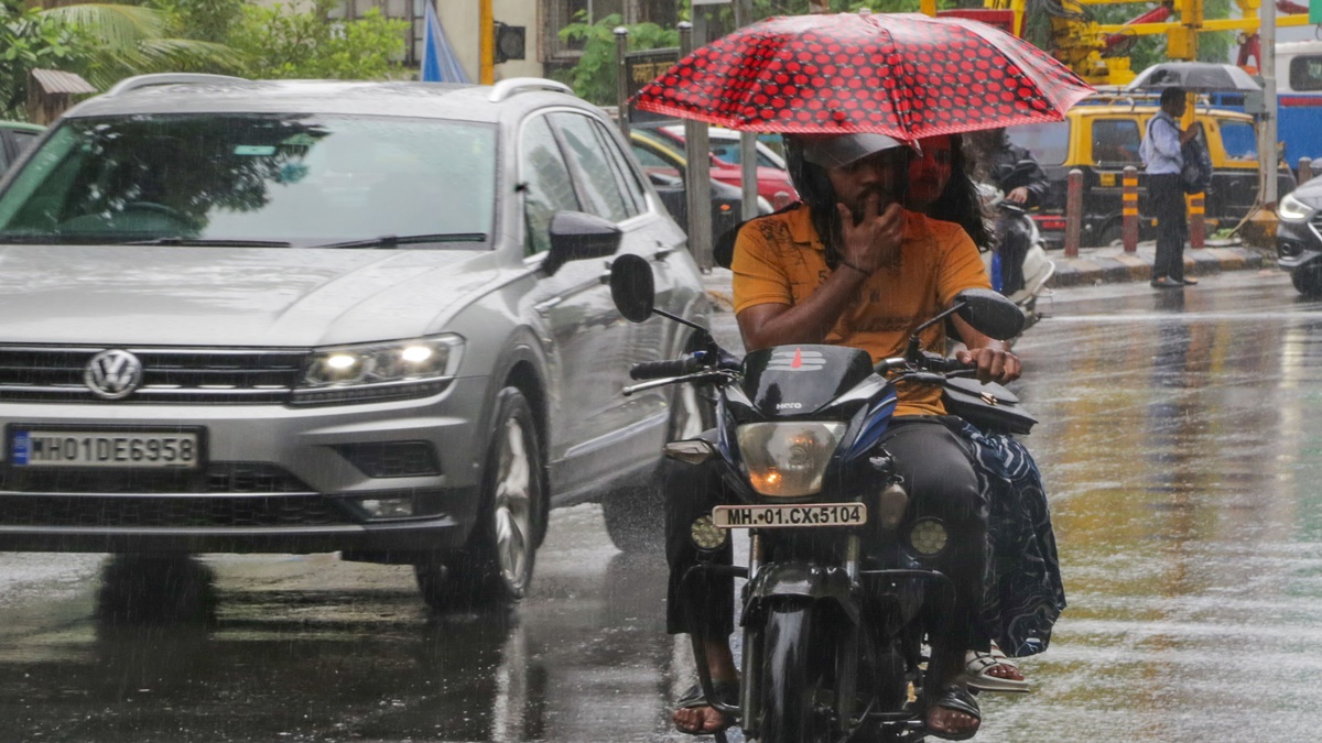 Monsoon revives to reach northern regions soon