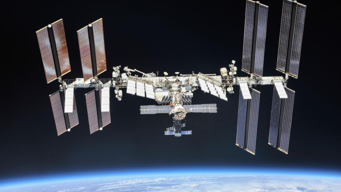 There’s another leak on the ISS, but NASA is not saying much about it