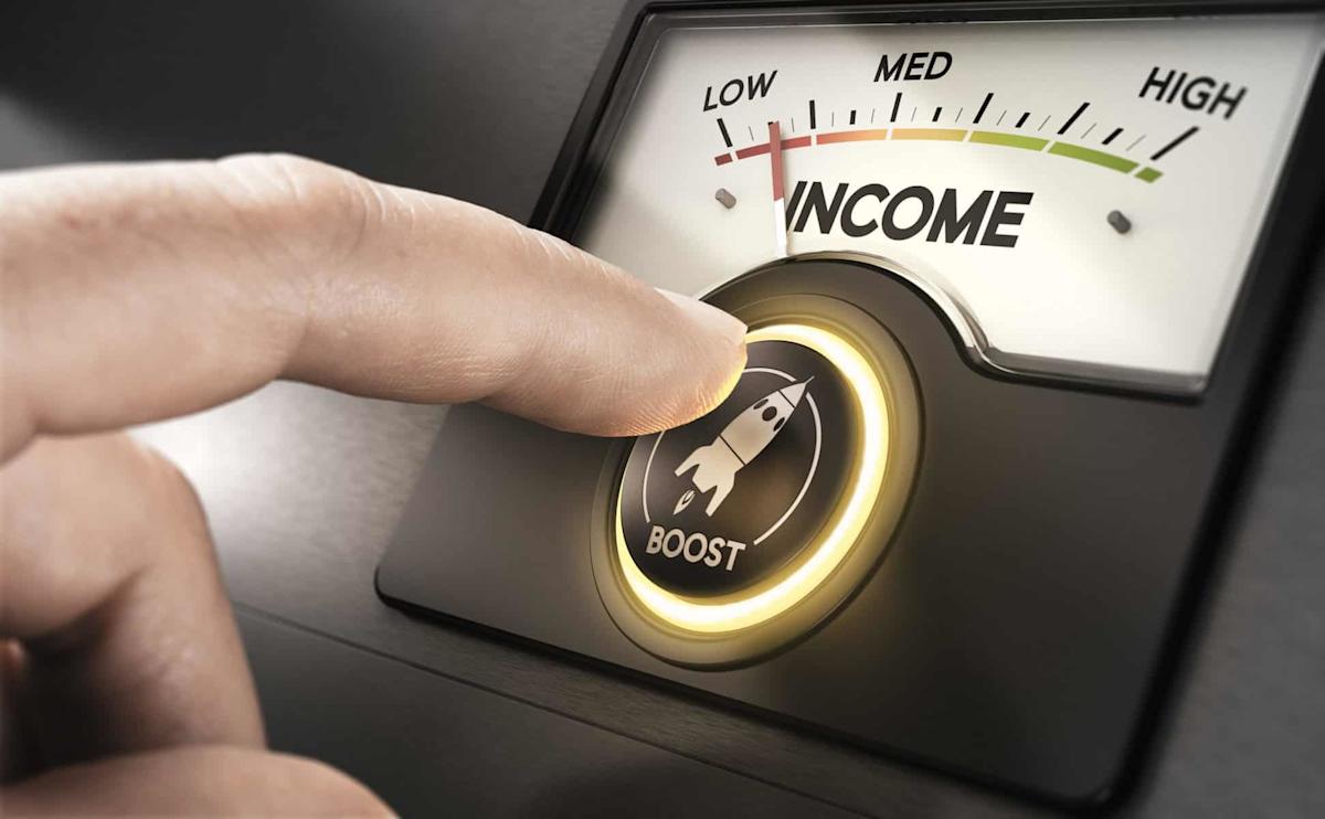 Best Stock to Buy Right Now: Manulife Financial vs Sun Life Financial?