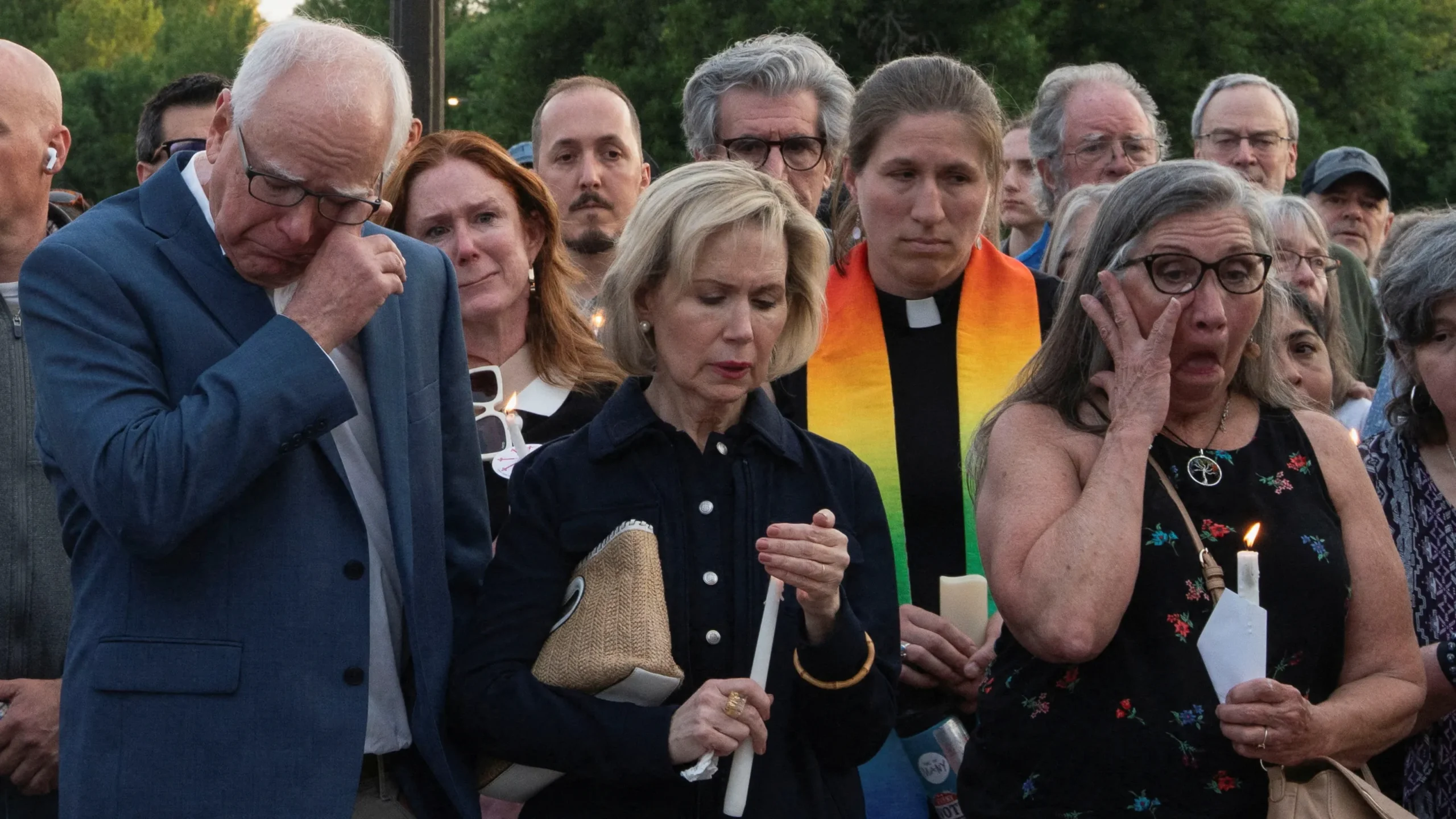 See moments from candlelight vigil for Minnesota State Rep. Melissa Hortman and her husband