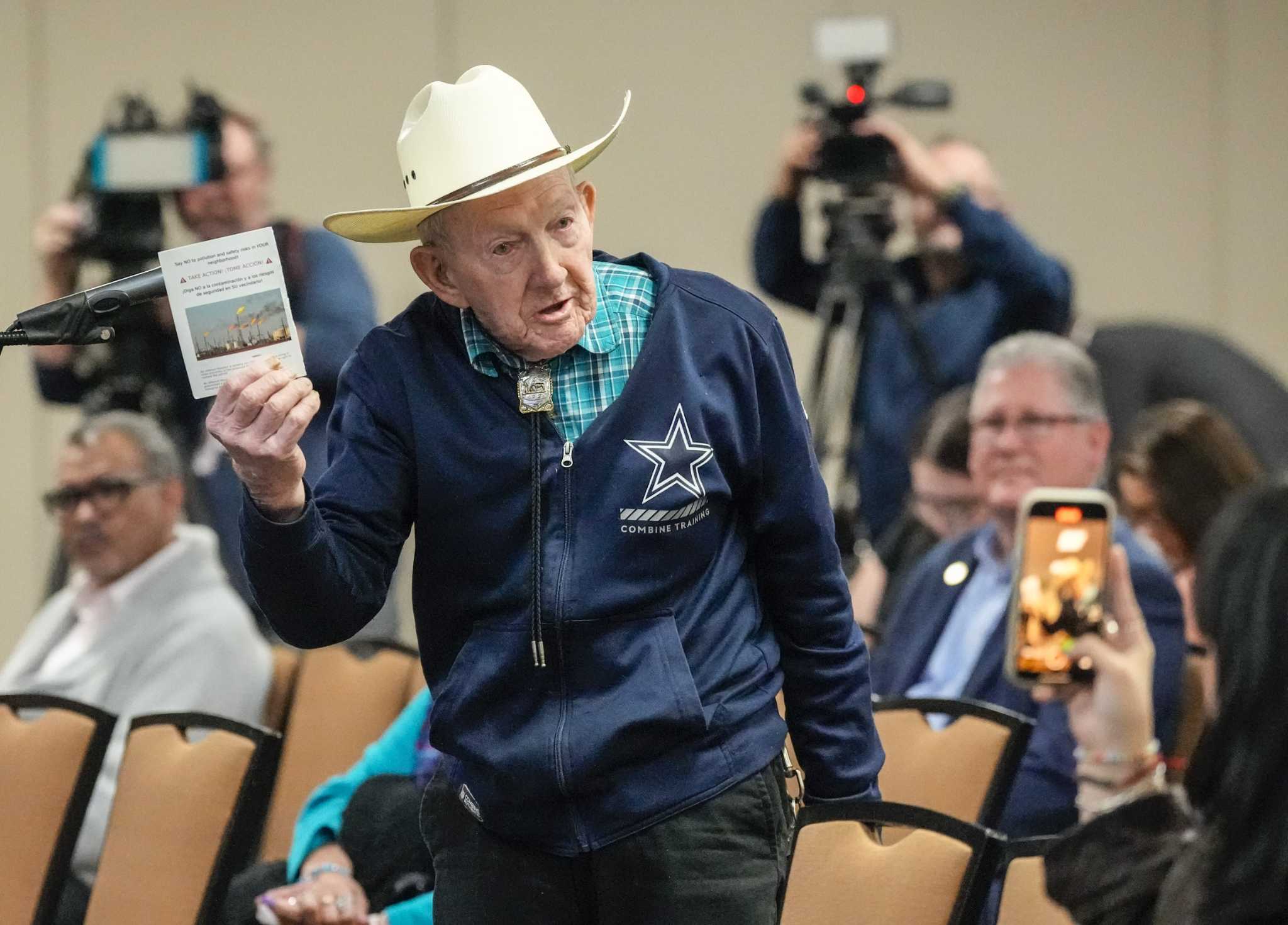 Trump's EPA ends 'radical' environmental grants that fight pollution in Houston