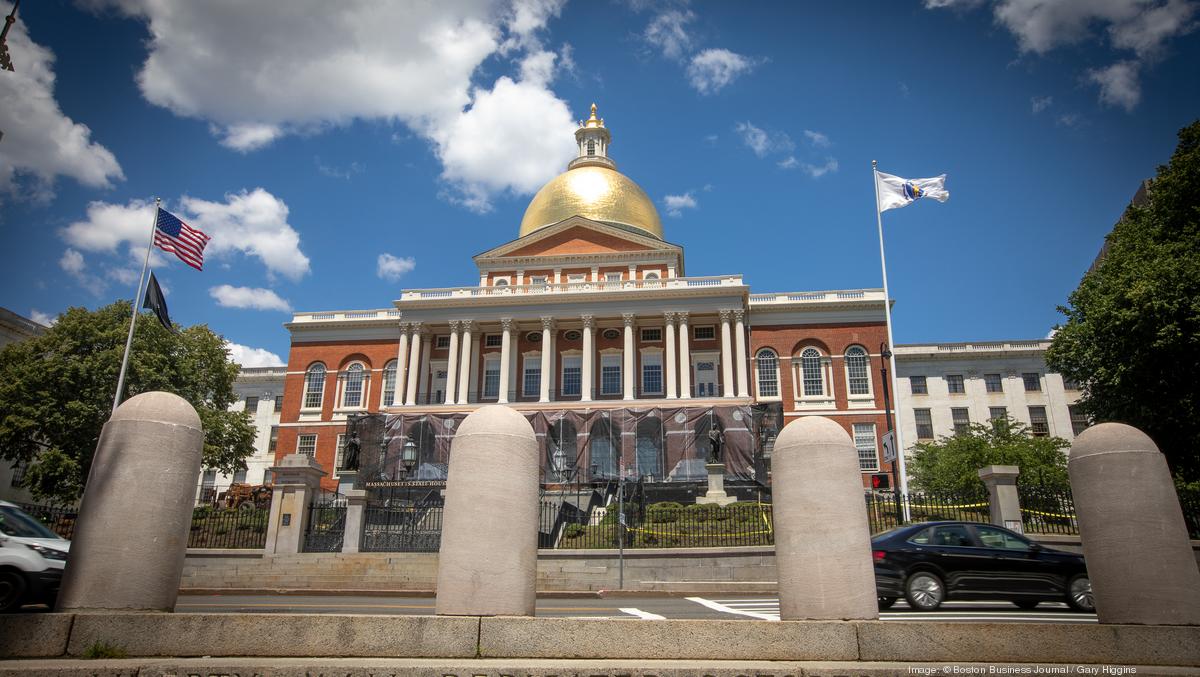 Mass. business confidence increases, but remains negative