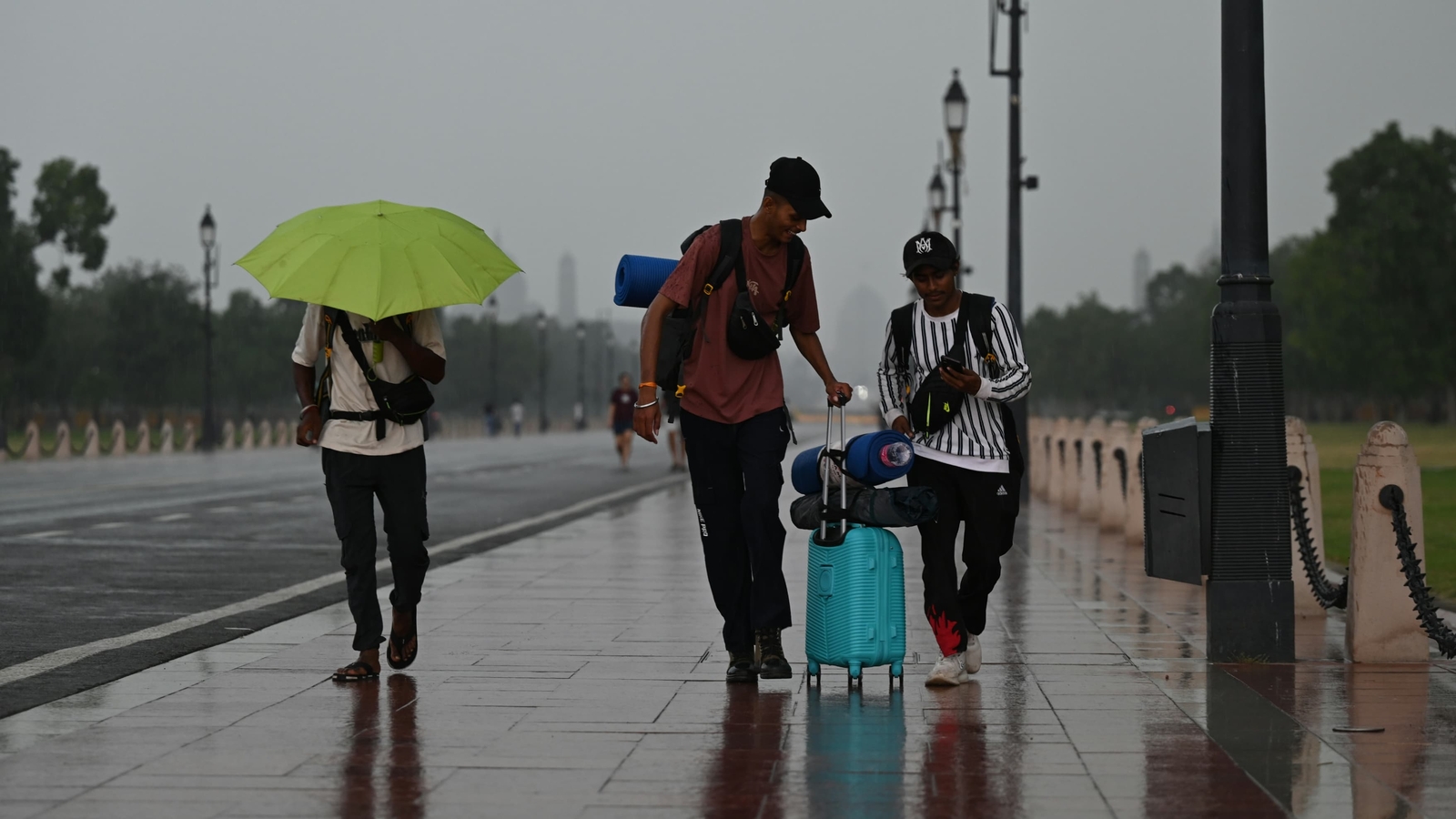 Heavy rain to hit Delhi tomorrow, IMD issues yellow alert