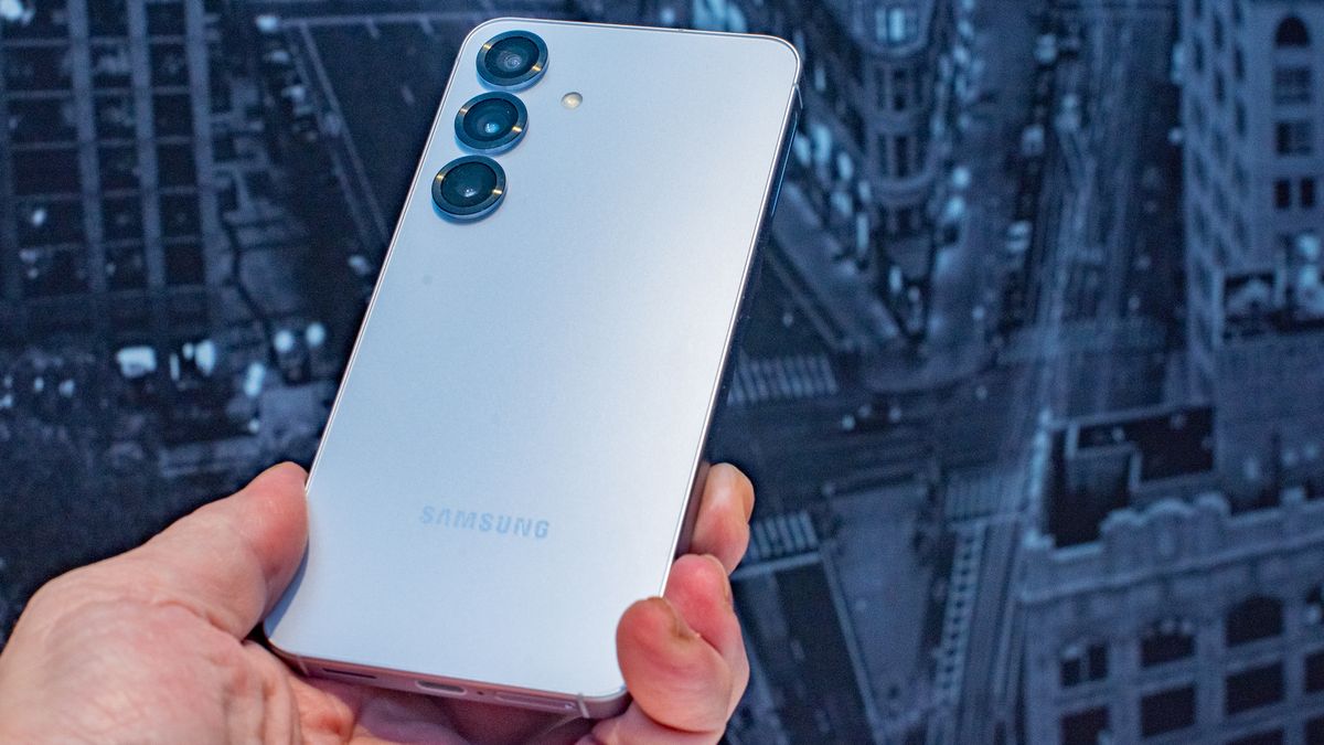 The Samsung Galaxy S26 series could have Perplexity AI baked in