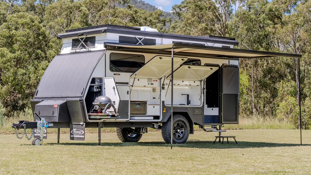 Triple-bunk 'hypercamper' raises US caravanning to Aussie level
