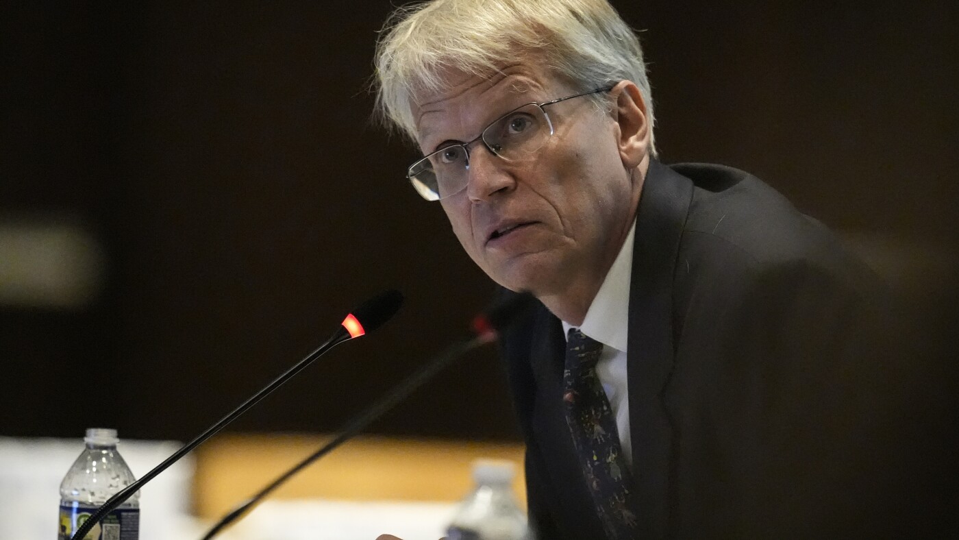 Expert panel picked by RFK Jr. will scrutinize the vaccine schedule for kids