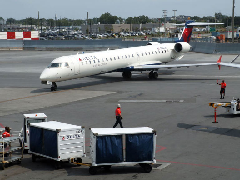 Delta, United Issue Major Canada Travel Changes
