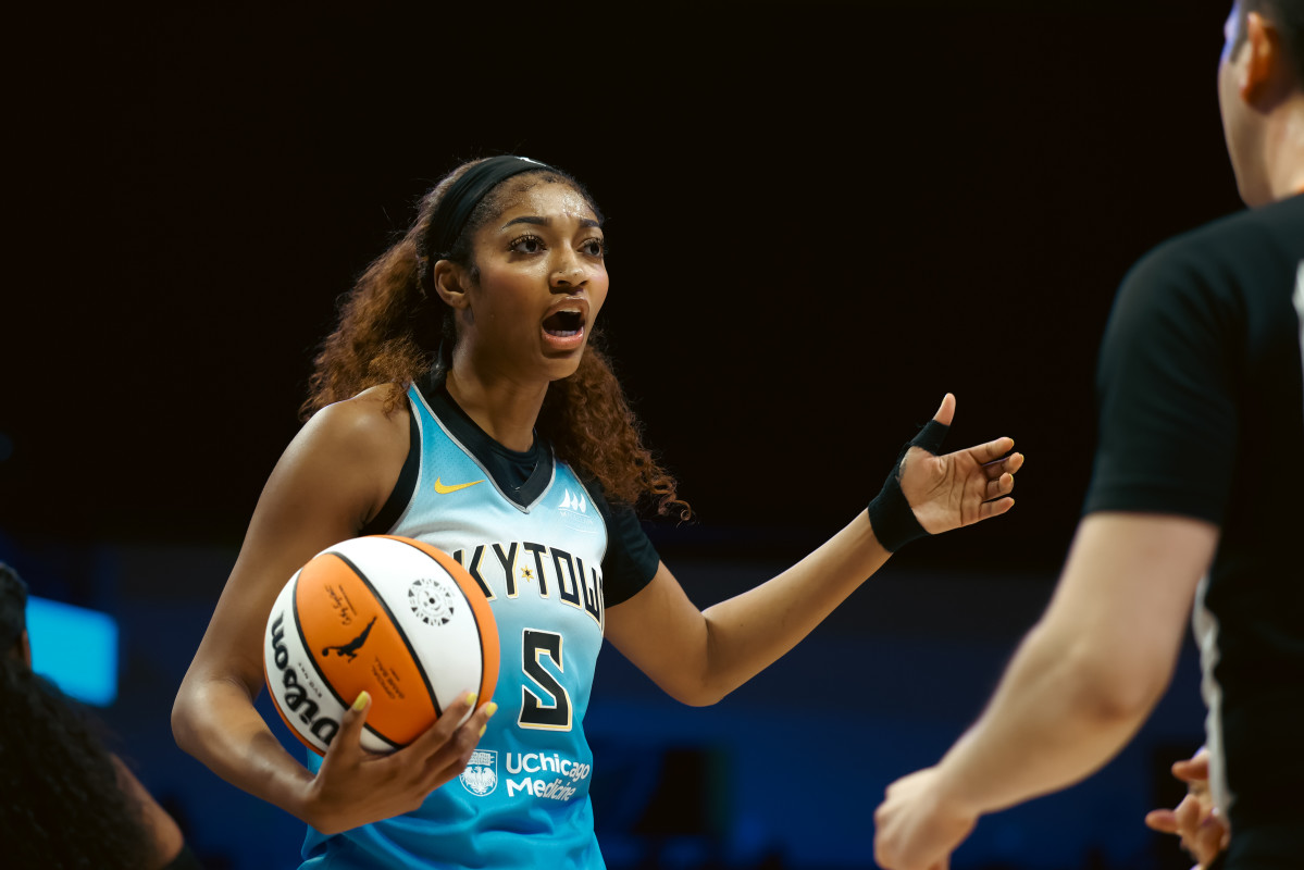 Chicago Sky Coach Assigns Blame After Loss to Indiana Fever