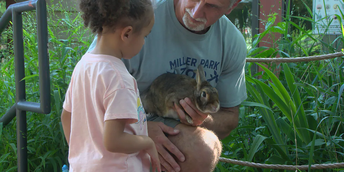Bloomington Zoo offers comfortable environment for people with disabilities